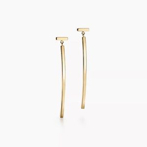 Tiffany T collection bar earrings in 18k gold